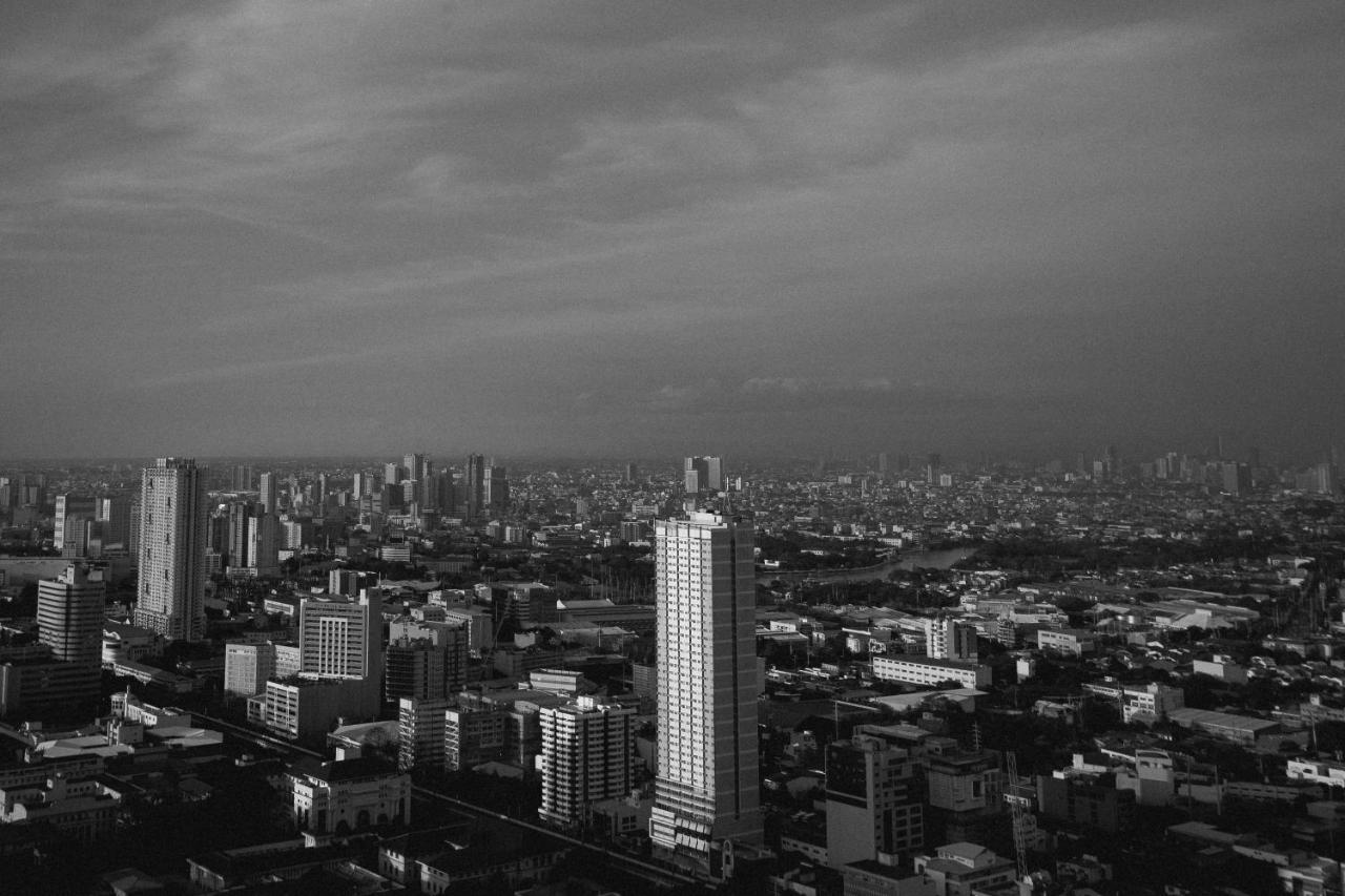 Regency Grand Suites Manila Exterior foto