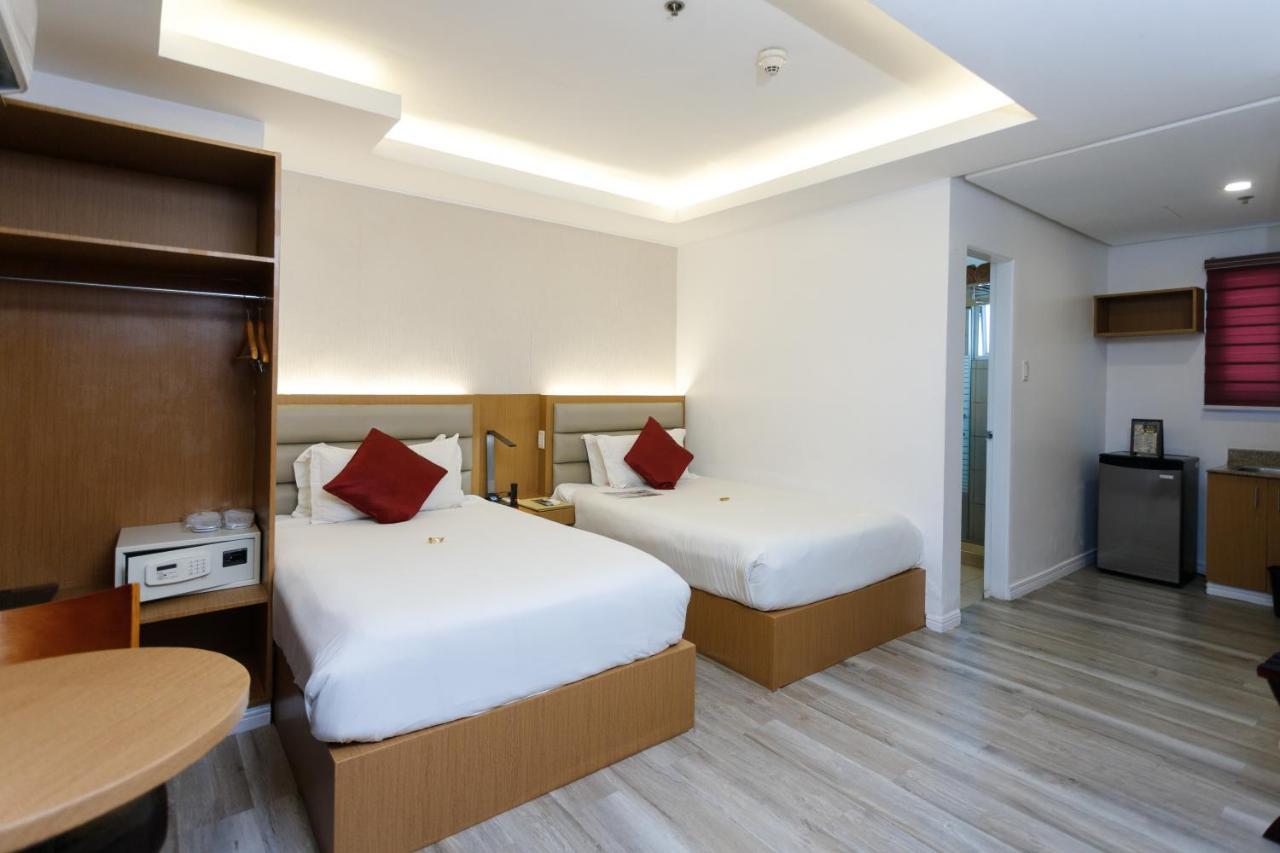 Regency Grand Suites Manila Exterior foto